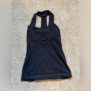 Lululemon workout top size 4